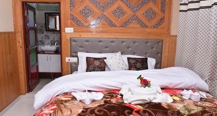 Sarahan Holiday Inn Room Type - Deluxe Room Sarahan Holiday Inn Room Type - Deluxe Room