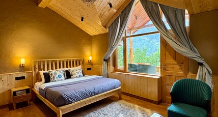 Prakasa Manali Room Type - King Room With Balcony (Mountain View)