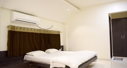 Hotel Vinayak Executive Room Type - Executive AC 