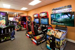 Holiday Inn & Suites MAPLE GROVE NW MPLS-ARBOR LKS