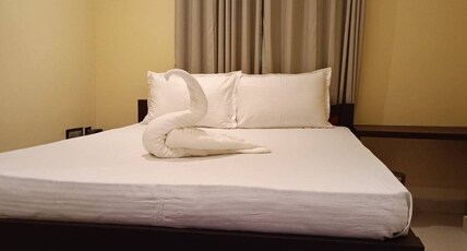 MUNS HOTEL Room Type - Deluxe Room - AC