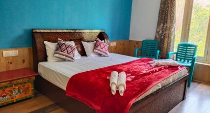 La-tsas Guest House Room Type - Deluxe room