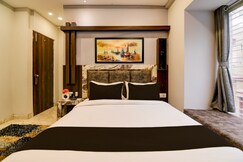 Super Hotel O The Lake Regency