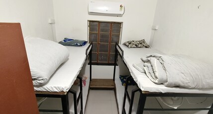 Sharda Residency and Dormitory Room Type - 4- Bunk Bed family dormitory