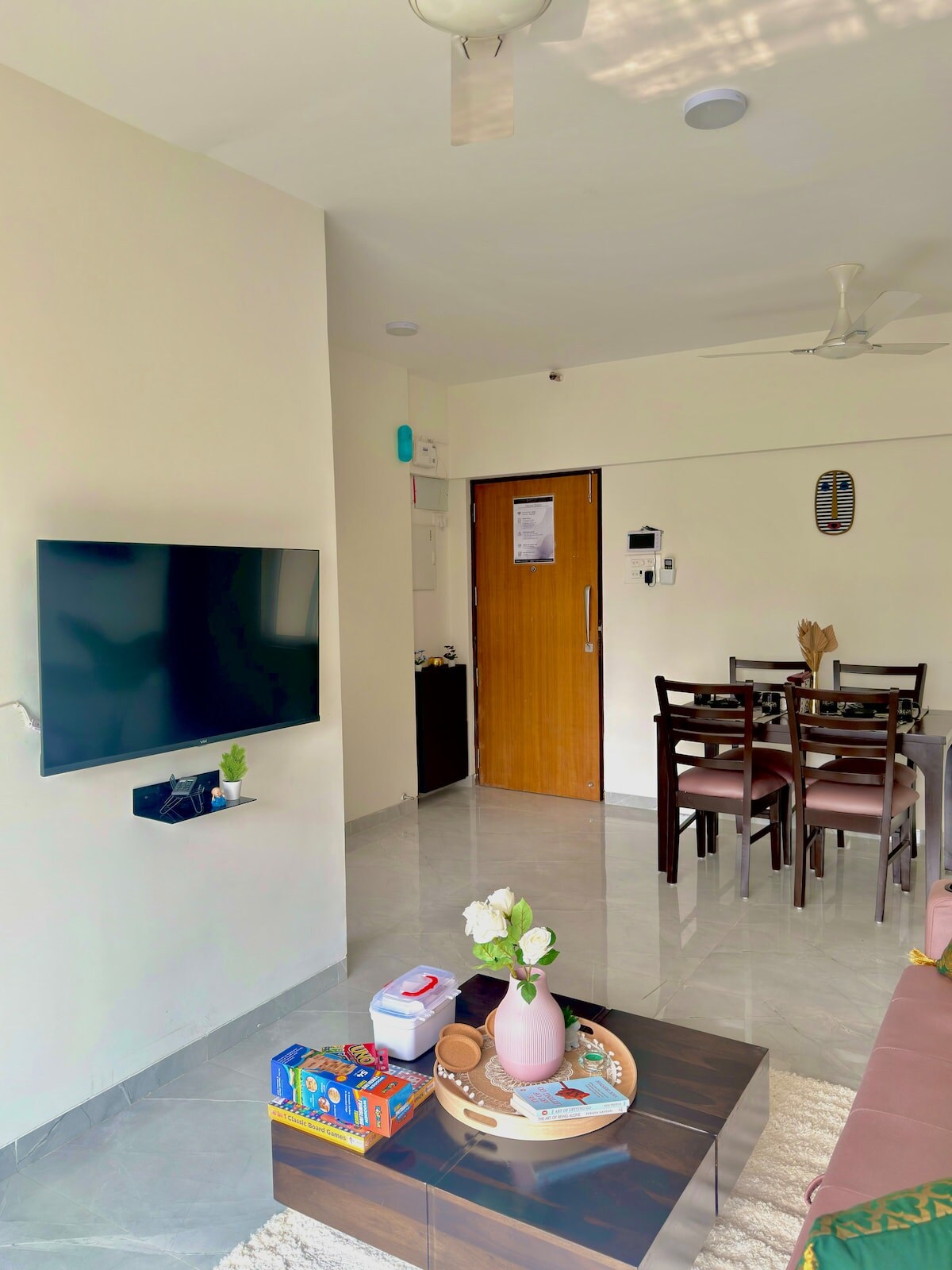Blush Boulevard 2BHK near BKC Gym Access - Tap to explore photos