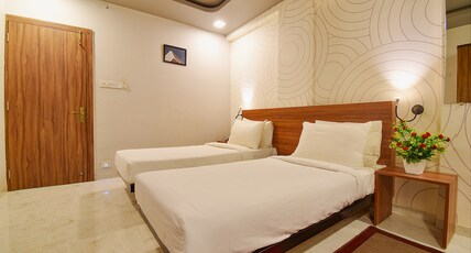 FabHotel Manomay Homes - Nr. Manish Nagar Room Type - Suite Room