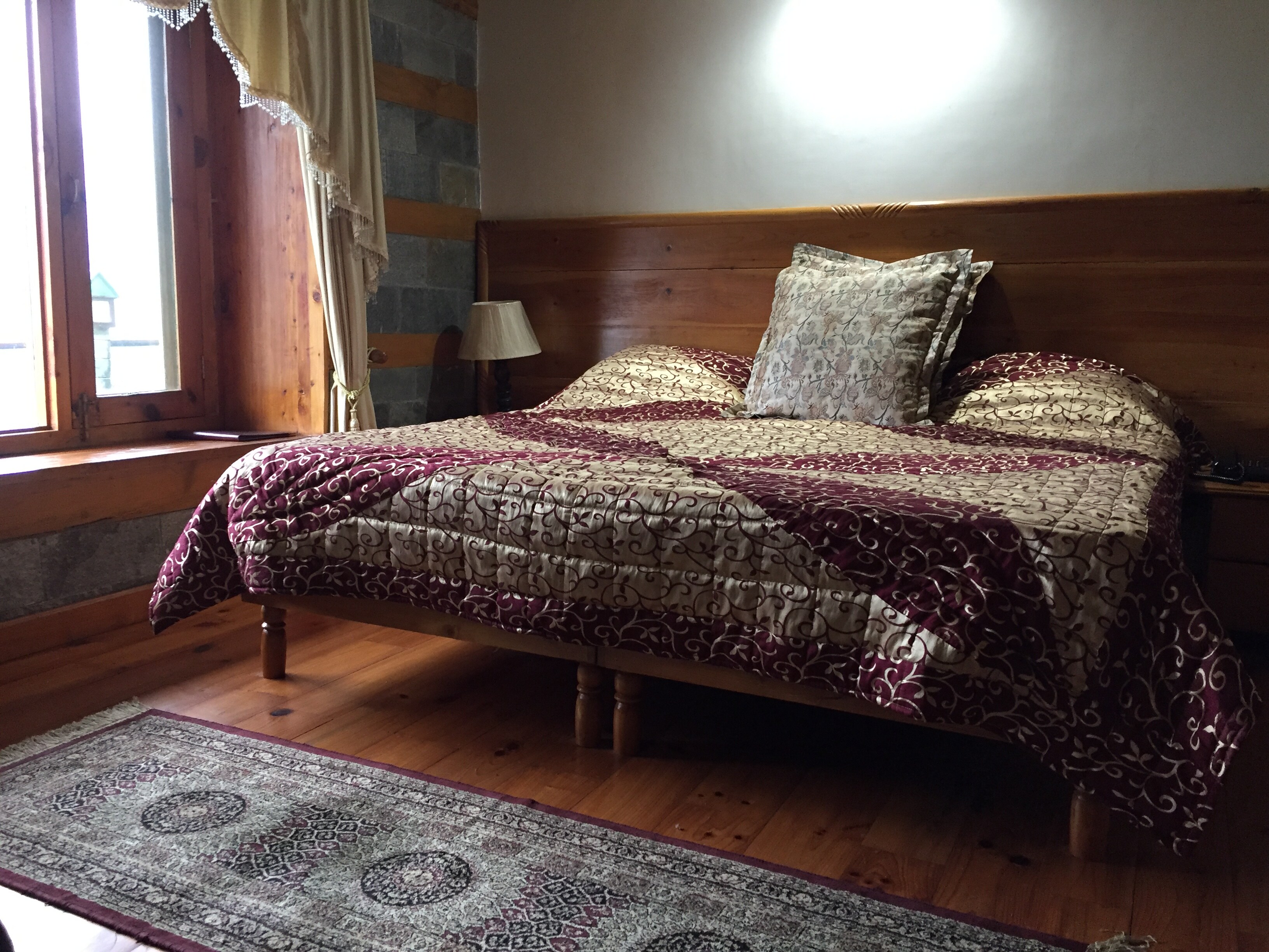 Himalayan Kothi Kais | Rooms & Restaurant - Tap to explore photos