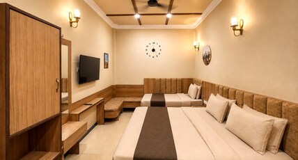 Urban Galaxy Room Type - Triple Bed Room with Bathtub Urban Galaxy Room Type - Triple Bed Room with Bathtub