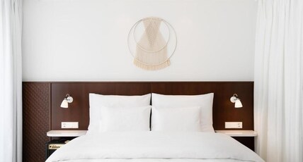 Ruby Claire Hotel Geneva Room Type - Wow Room