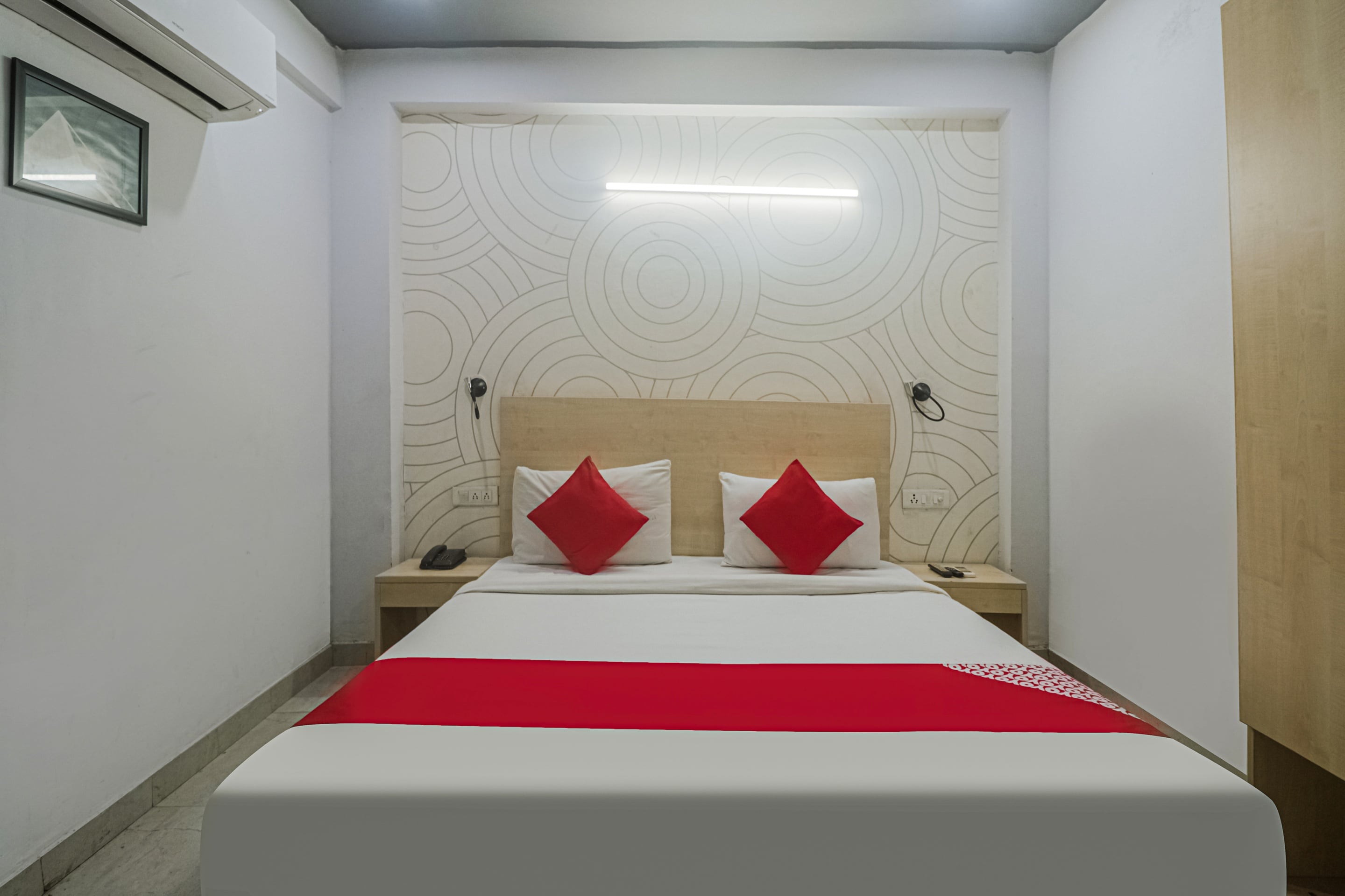 Hotel O by OYO Shri Ram Hotel - Tap to explore photos