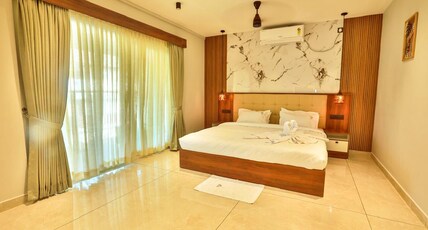 Amaze Beach Resort Room Type - Deluxe Double Room
