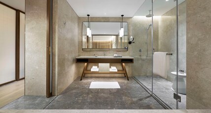 Hyatt Regency Beijing Shiyuan Room Type - 1 KING BED FAMILY