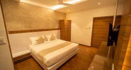 Hotel Sukhsagar Room Type - Deluxe Room