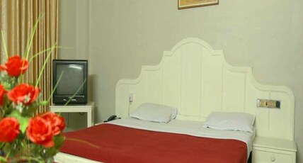 Hotel Pankaj Room Type - NON AC DOUBLE ROOM