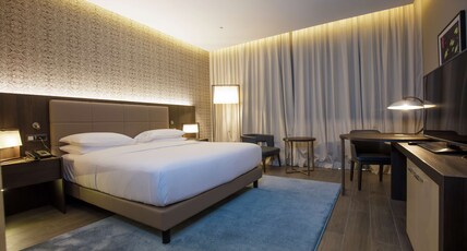 Doubletree by Hilton Pointe-Noire Room Type - KING GUEST ROOM