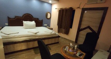 MEHAK-E-PUNJAB Room Type - Deluxe Triple AC