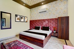 Address of Collection O Narsi Vihar Park Mathura Formerly Ummed Palace