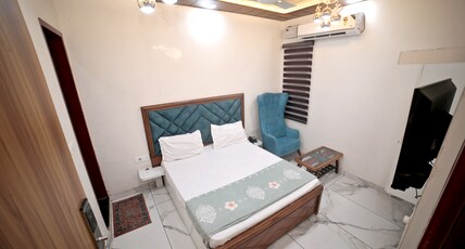 Hotel Dream Palace Room Type - Deluxe Room