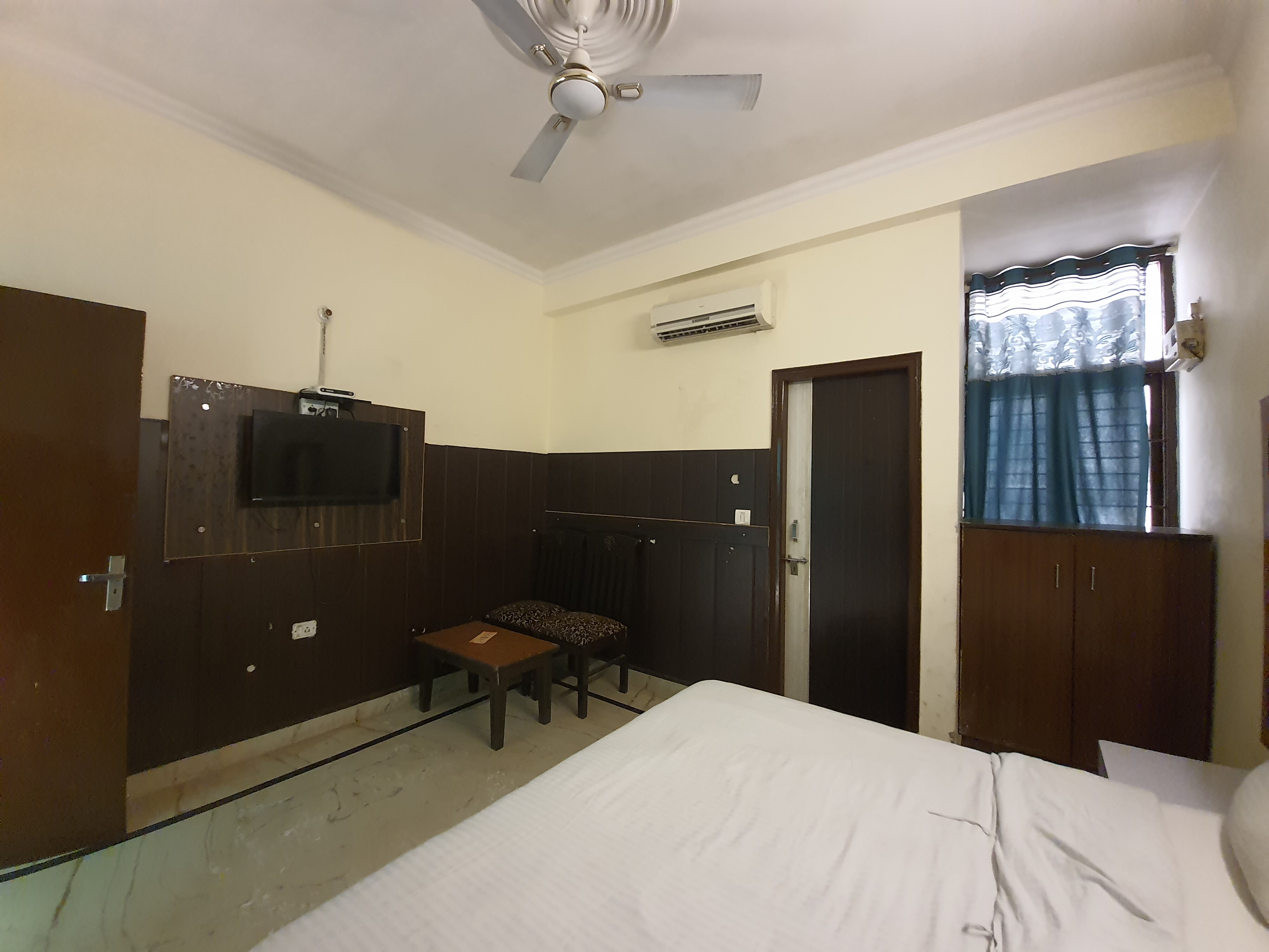New Sunder Residency - Tap to explore photos