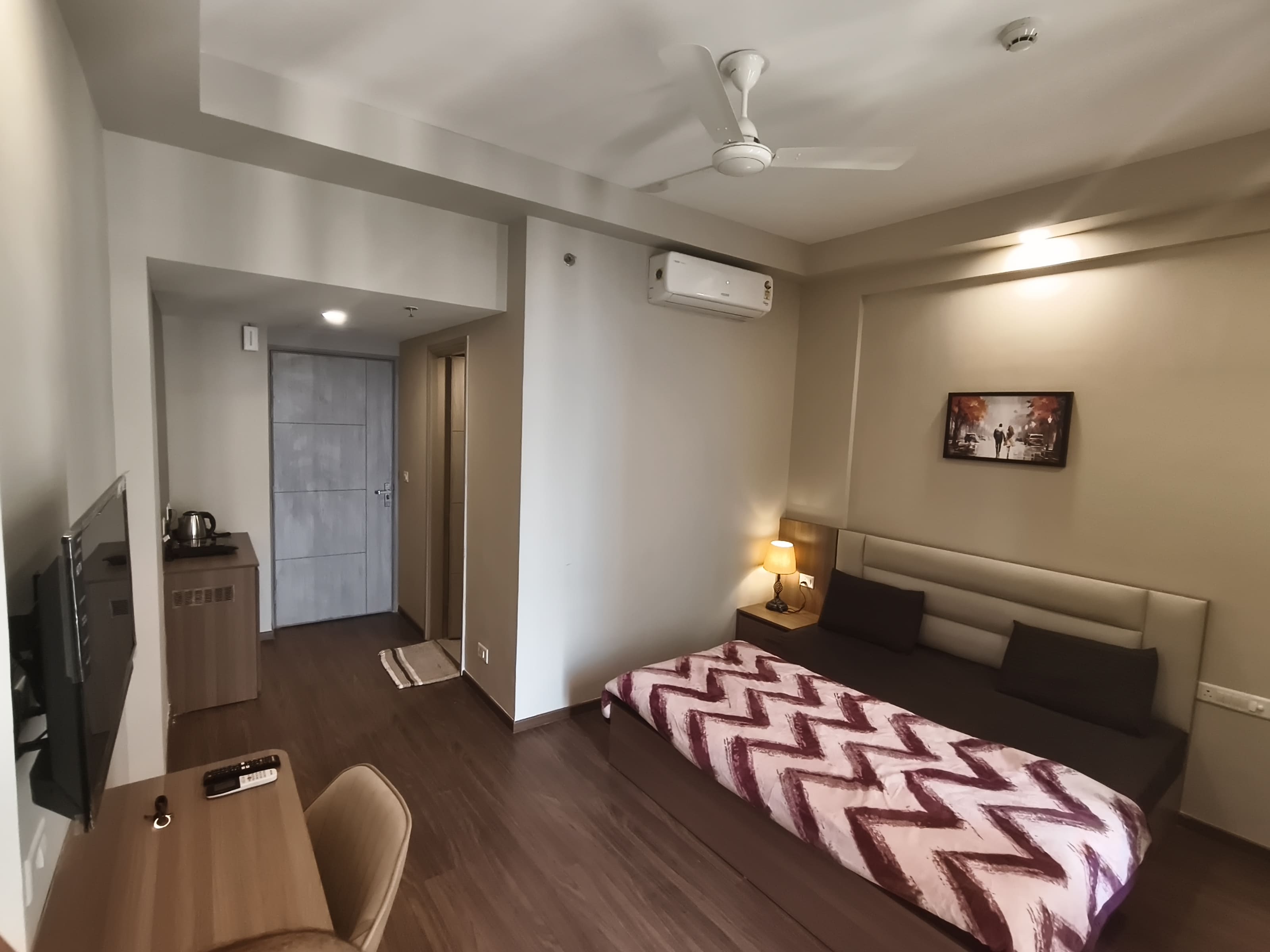 Street dream homestay - Tap to explore photos