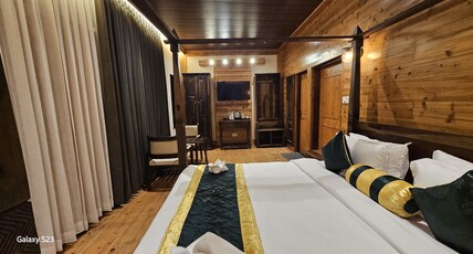 Delo Retreat Room Type - Honeymoon Room with Balcony