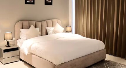 17th Floor 1BHK Scenic Views Pool Balcony Room Type - 17th Floor 1BHK Scenic Views Pool Balcony