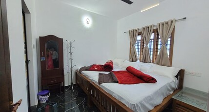 Palm View Homestay Kanthalloor Room Type - Master bedroom