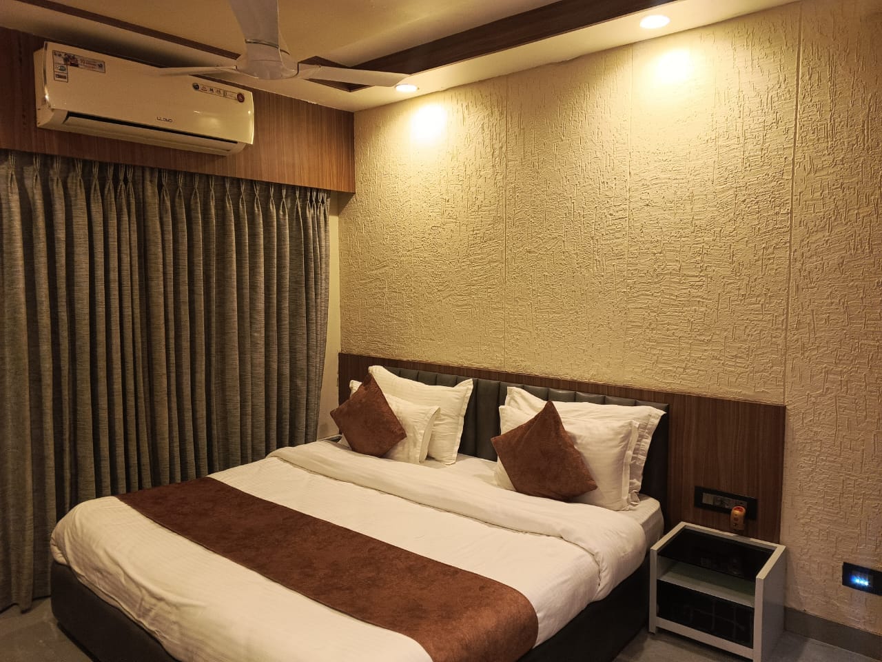 Siddhant Villa -A Boutique Home Stay - Tap to explore photos