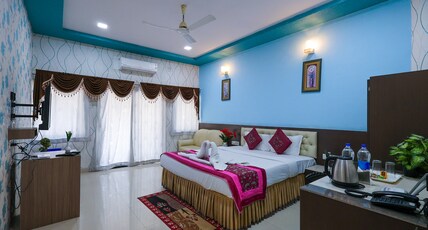 HOTEL YASH INN Room Type - EXECUTIVE PREMIUM ROOM