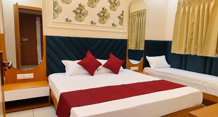 Shri Shyam Palace Ujjain Room Type - Three Bedded Room