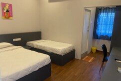 KMV GRAND INN