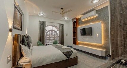 Elite Residence ( 2min drive to railway station) Room Type - MMT - Deluxe Elite Residence ( 2min drive to railway station) Room Type - MMT - Deluxe