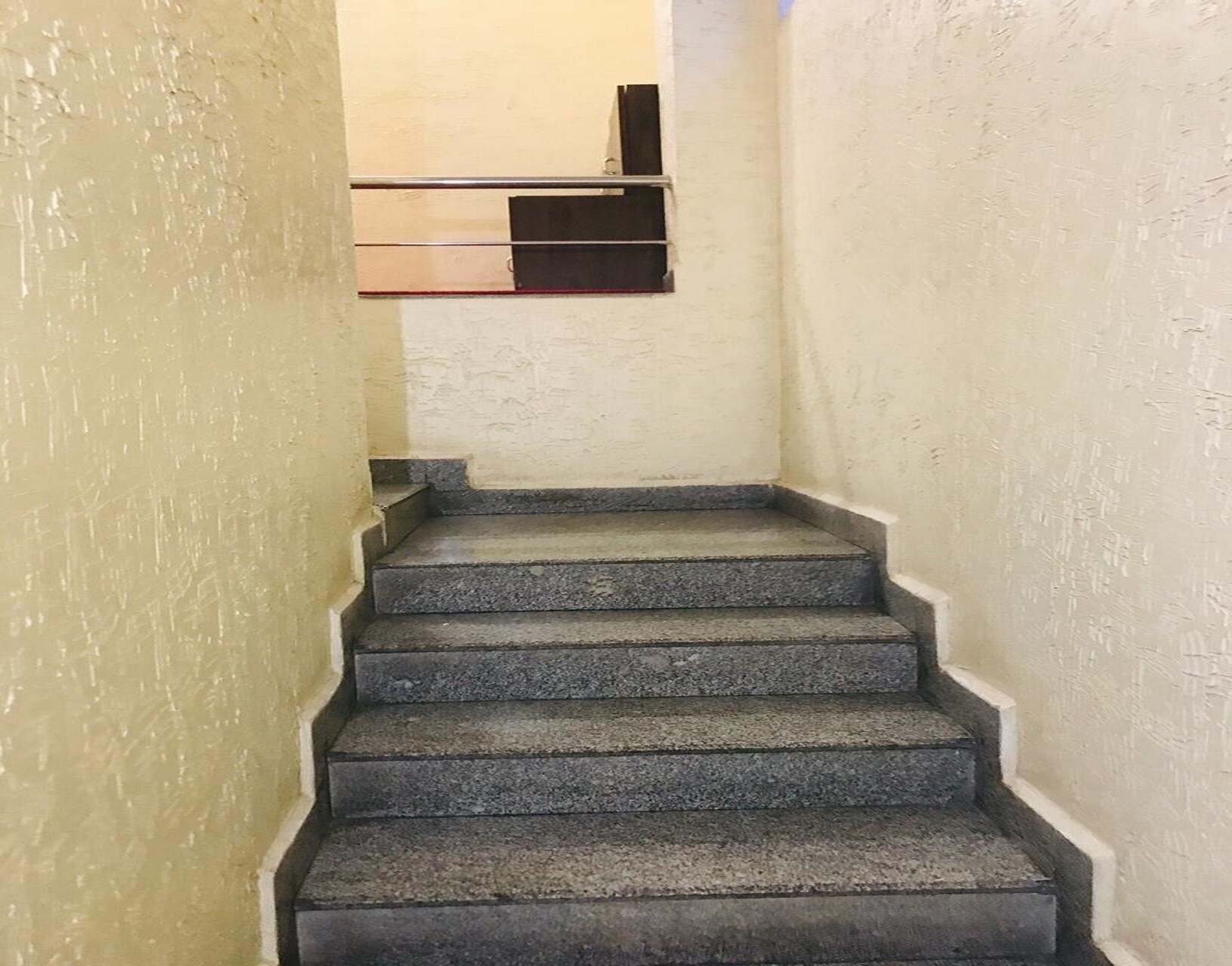 AM Daimond Suites - Tap to explore photos