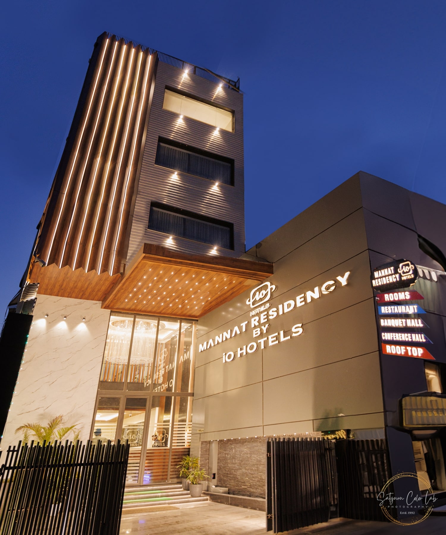 Mannat residency by iO Hotels - Tap to explore photos