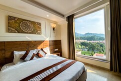 Hotel Nirvana Bliss (Behind Parmarth Niketan)