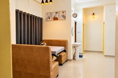 Ibiza Downtown | 3BHK Private Apartment | 5 Min from Downtown Hospital