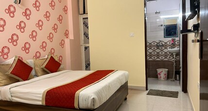 Hotel Mahima Palace Room Type - Premium Room