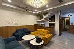 Yes Hotel By The Ganges