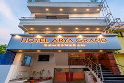 Hotel Arya Grand