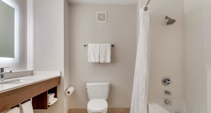 Holiday Inn Express Hotel & Suites Lake Elsinore Room Type - 2 Queen Suite Communications Mobility Accessible Tub