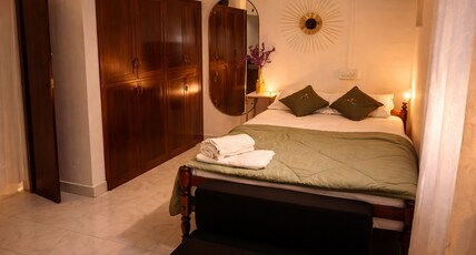 Layanila Homestay Room Type - Spacious Room with Separate Bathroom Access