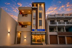 FabHotel Chandra Dreams - 600m from Banaras Railway Station