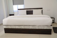 HOTEL ATHIDHI ROOMS   SUITES