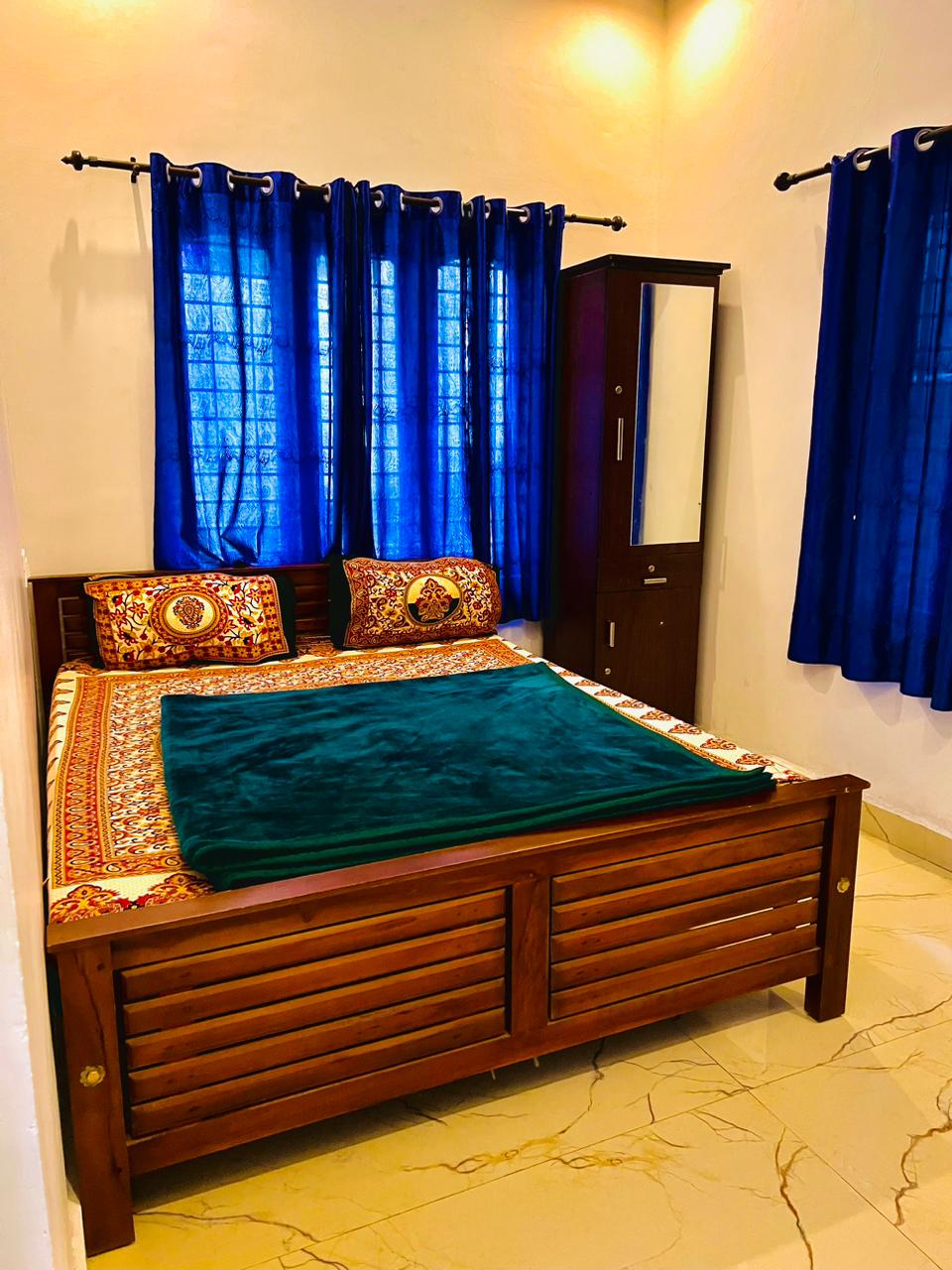 SIMI COTTAGE - Tap to explore photos