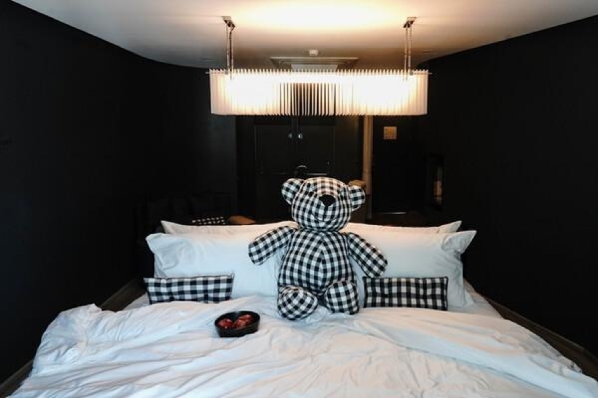 Foto Hotel Phuket - Tap to explore photos