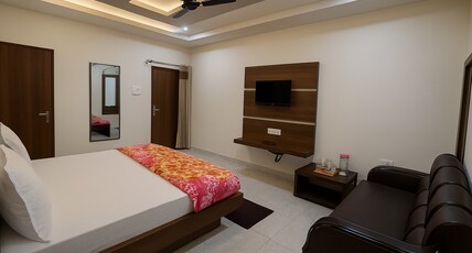Hotel Narayan Inn Room Type - Executive Room