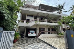 Family spacious 2BHK Homestay near Medical Collage