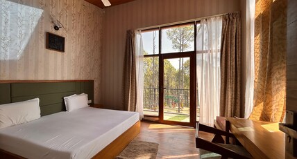 In The Woods Homestay Room Type - Luxury suite with attached kids room