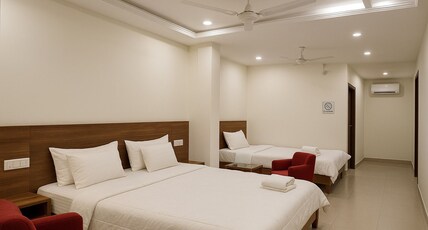Hotel The Amrit Room Type - ECONOMY TRIPLE