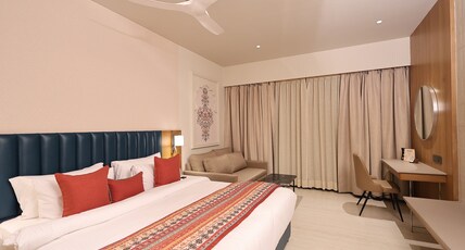 Seasons Park Resort & Spa Room Type - Premium Plus with Splash Pool